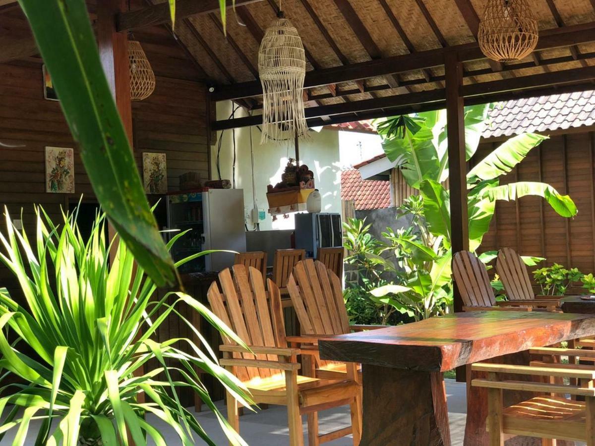 Gatri Hut Hotel Nusa Lembongan  Exterior photo