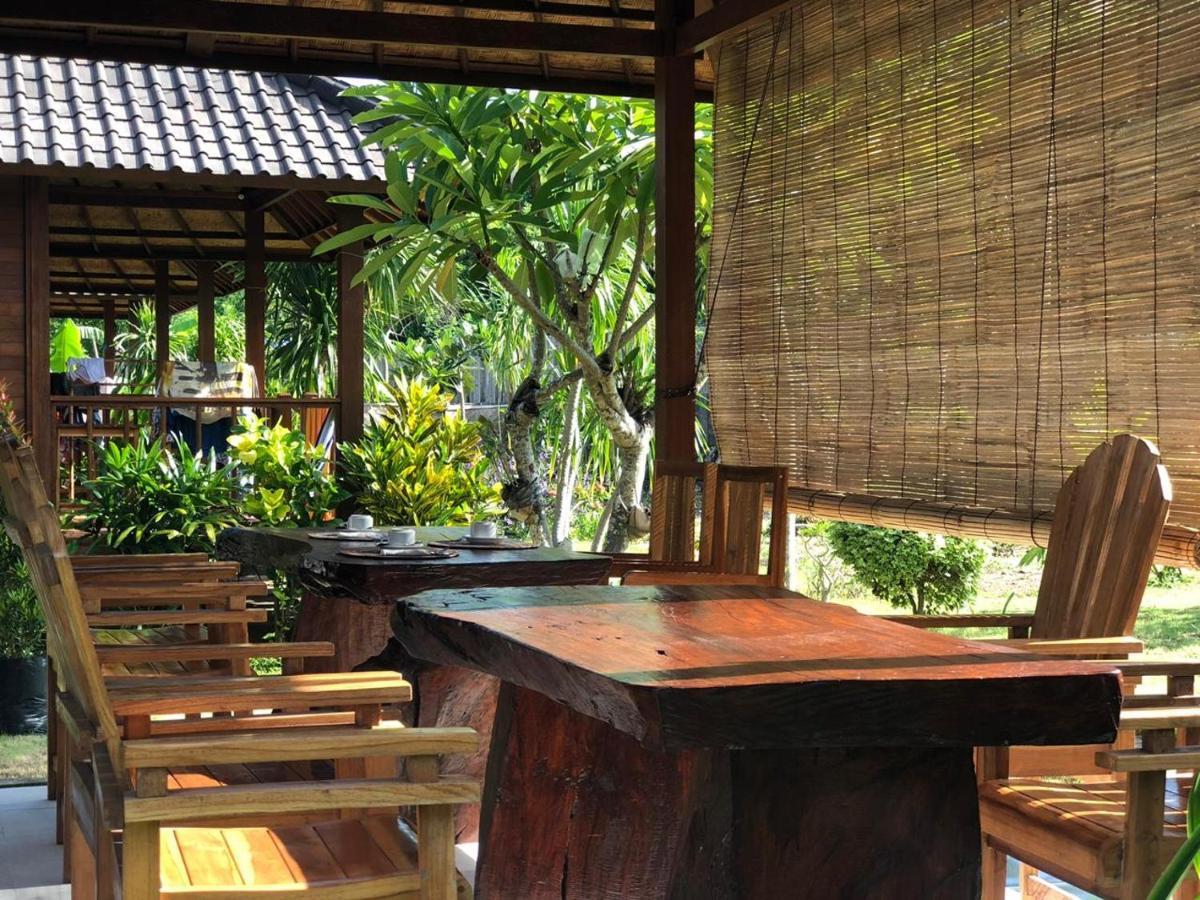 Gatri Hut Hotel Nusa Lembongan  Exterior photo